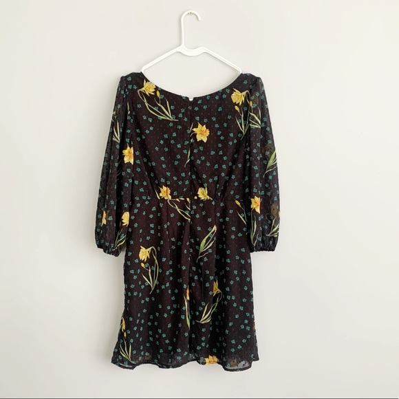 Wayward Fancies Eshakti Floral Square Neck Dress - Picture 13 of 16